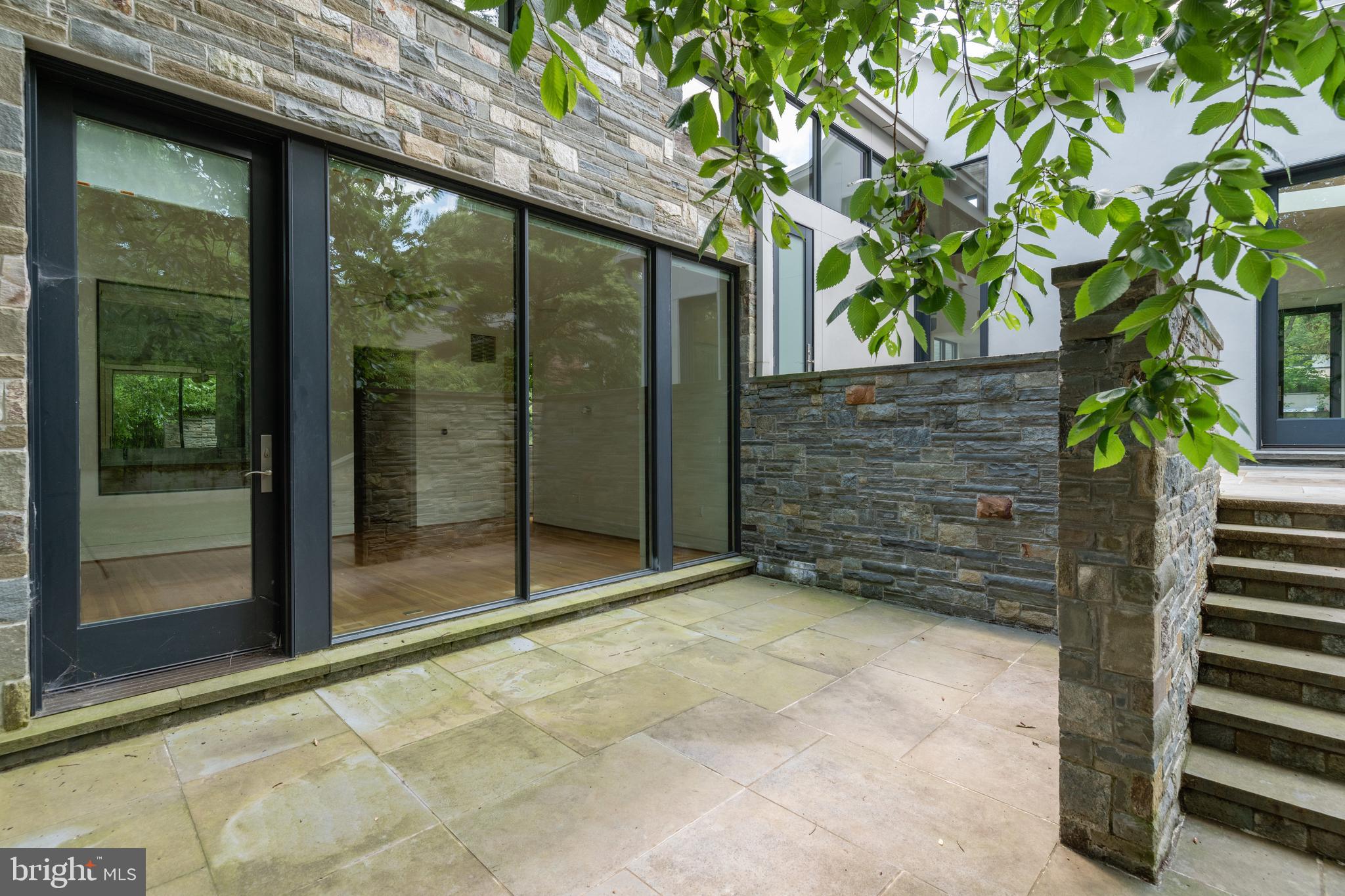 COLLEGE PARK - Residential