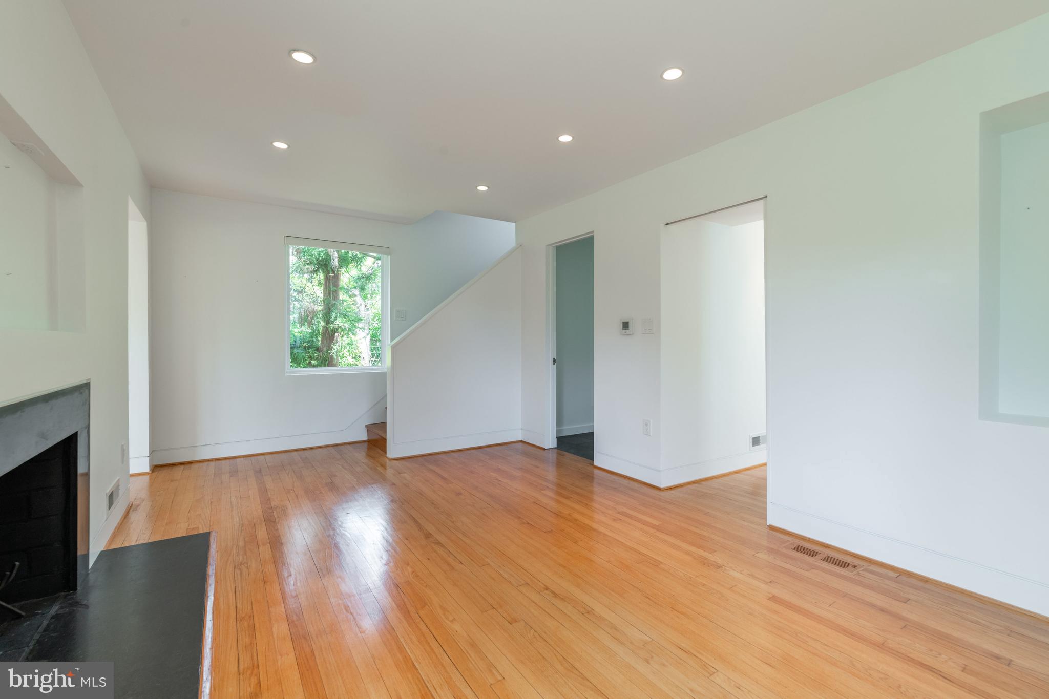 COLLEGE PARK - Residential