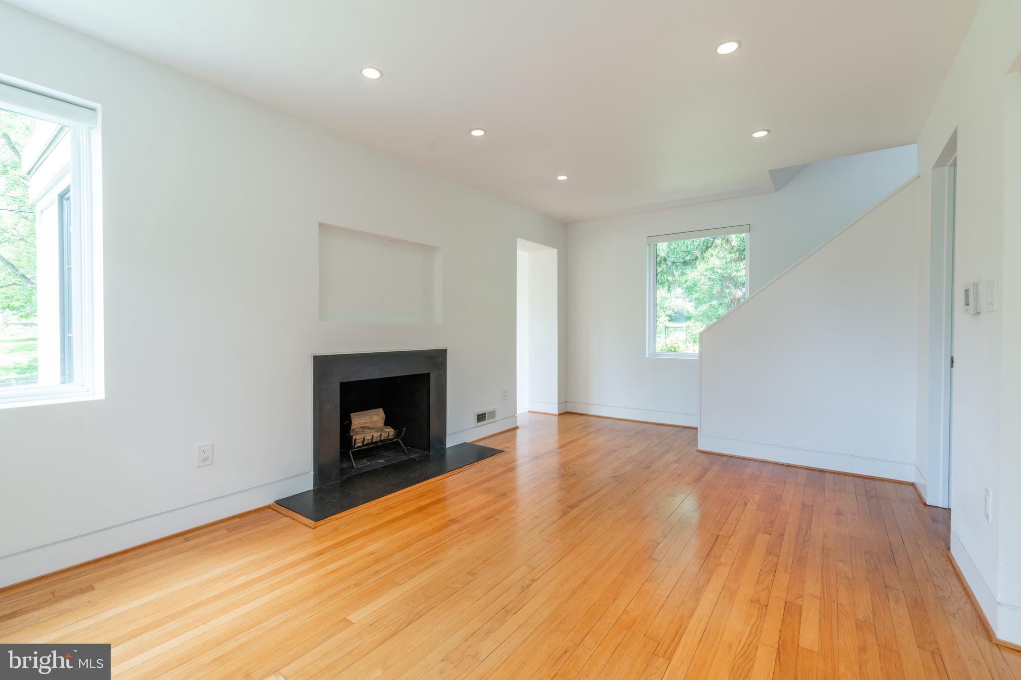 COLLEGE PARK - Residential