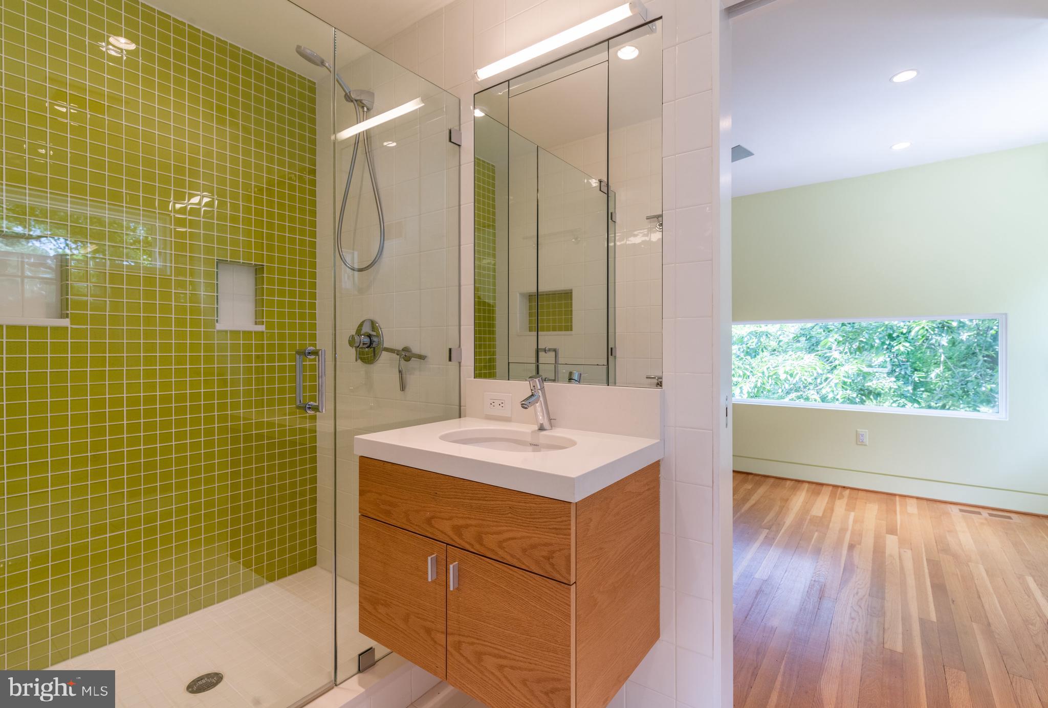 COLLEGE PARK - Residential