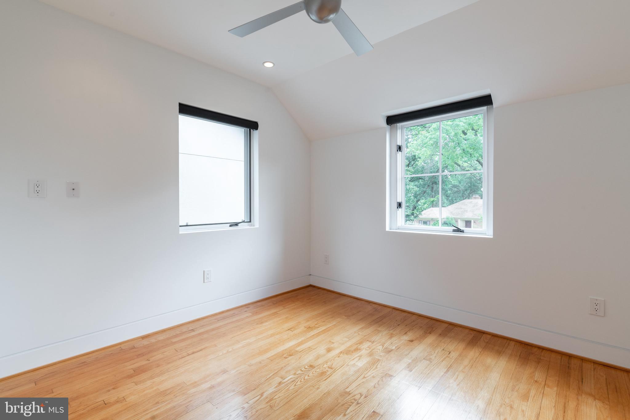 COLLEGE PARK - Residential