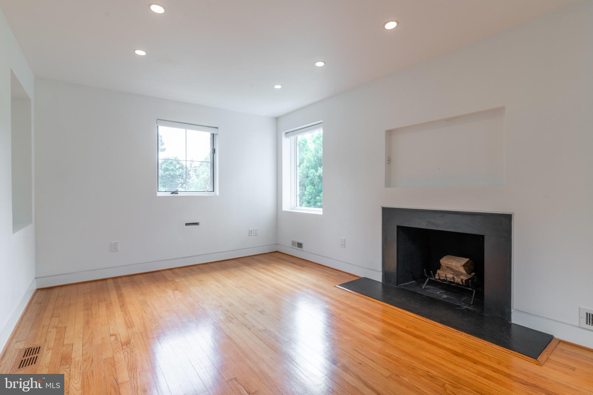 COLLEGE PARK - Residential