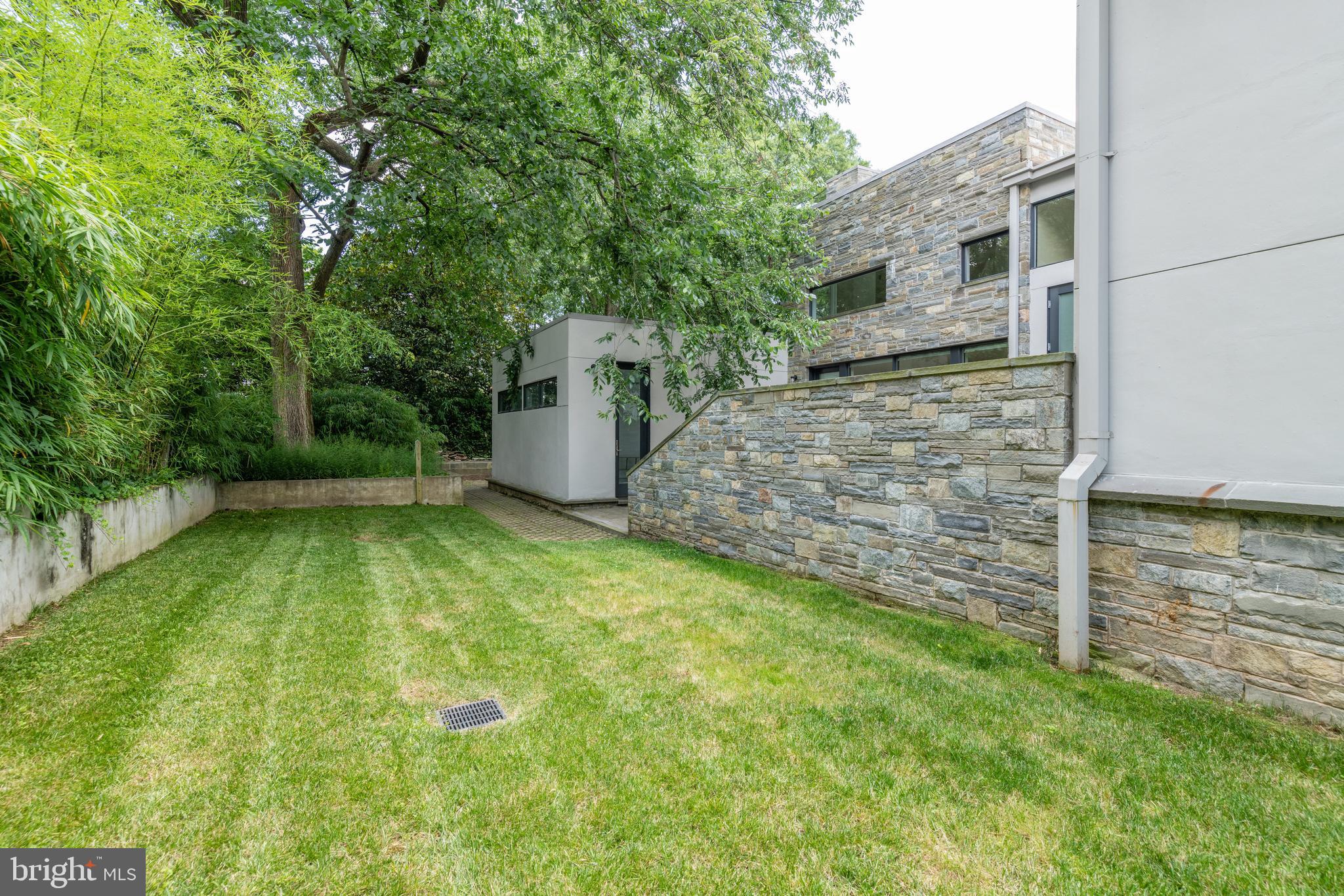 COLLEGE PARK - Residential