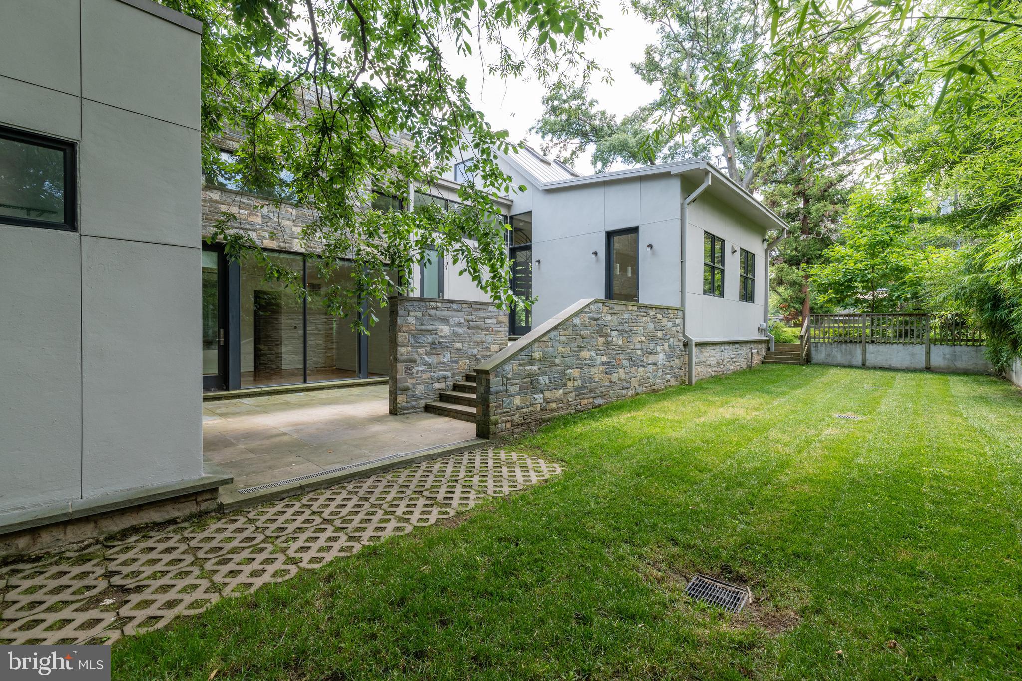 COLLEGE PARK - Residential