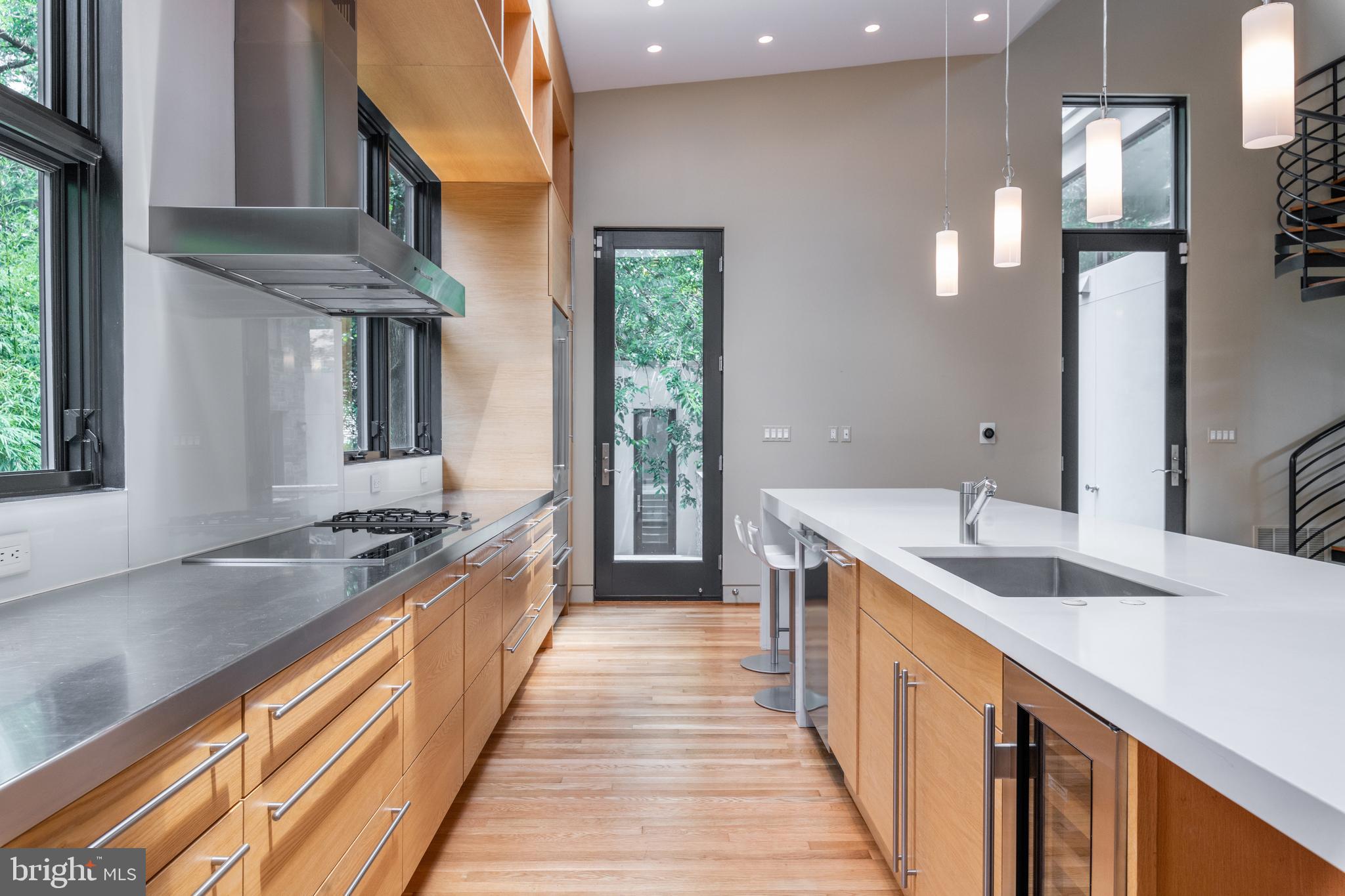 COLLEGE PARK - Residential