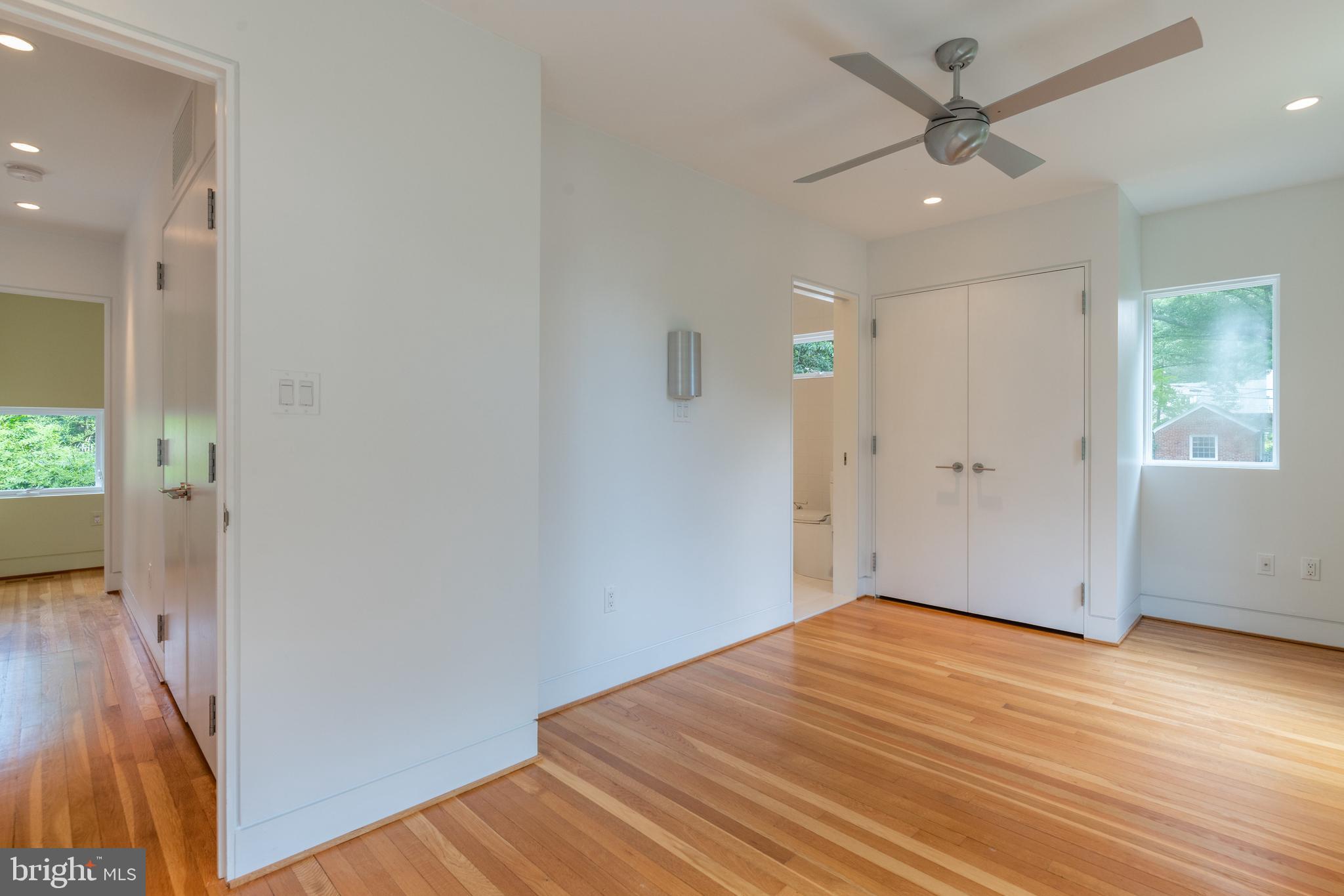 COLLEGE PARK - Residential