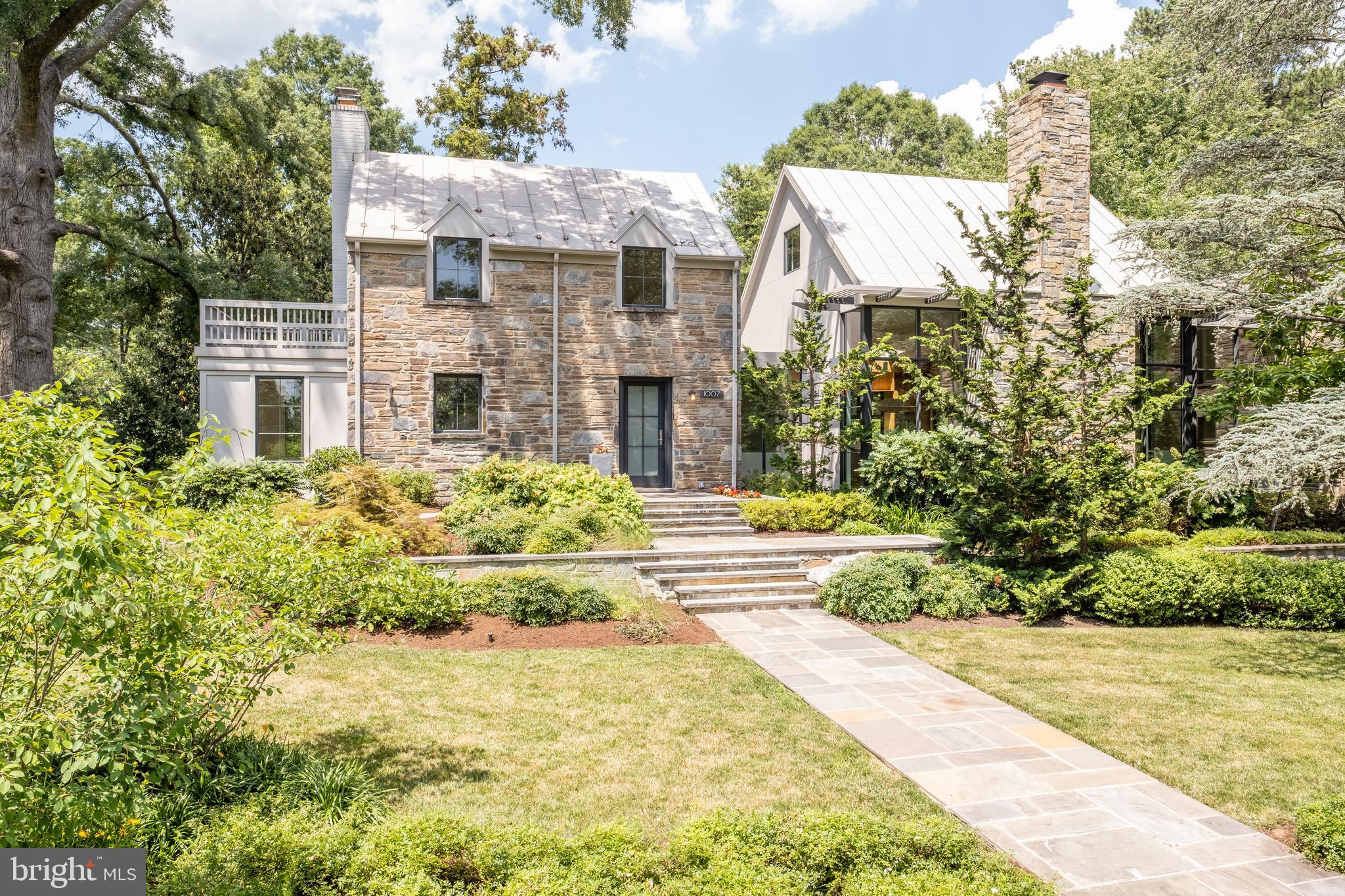 COLLEGE PARK - Residential