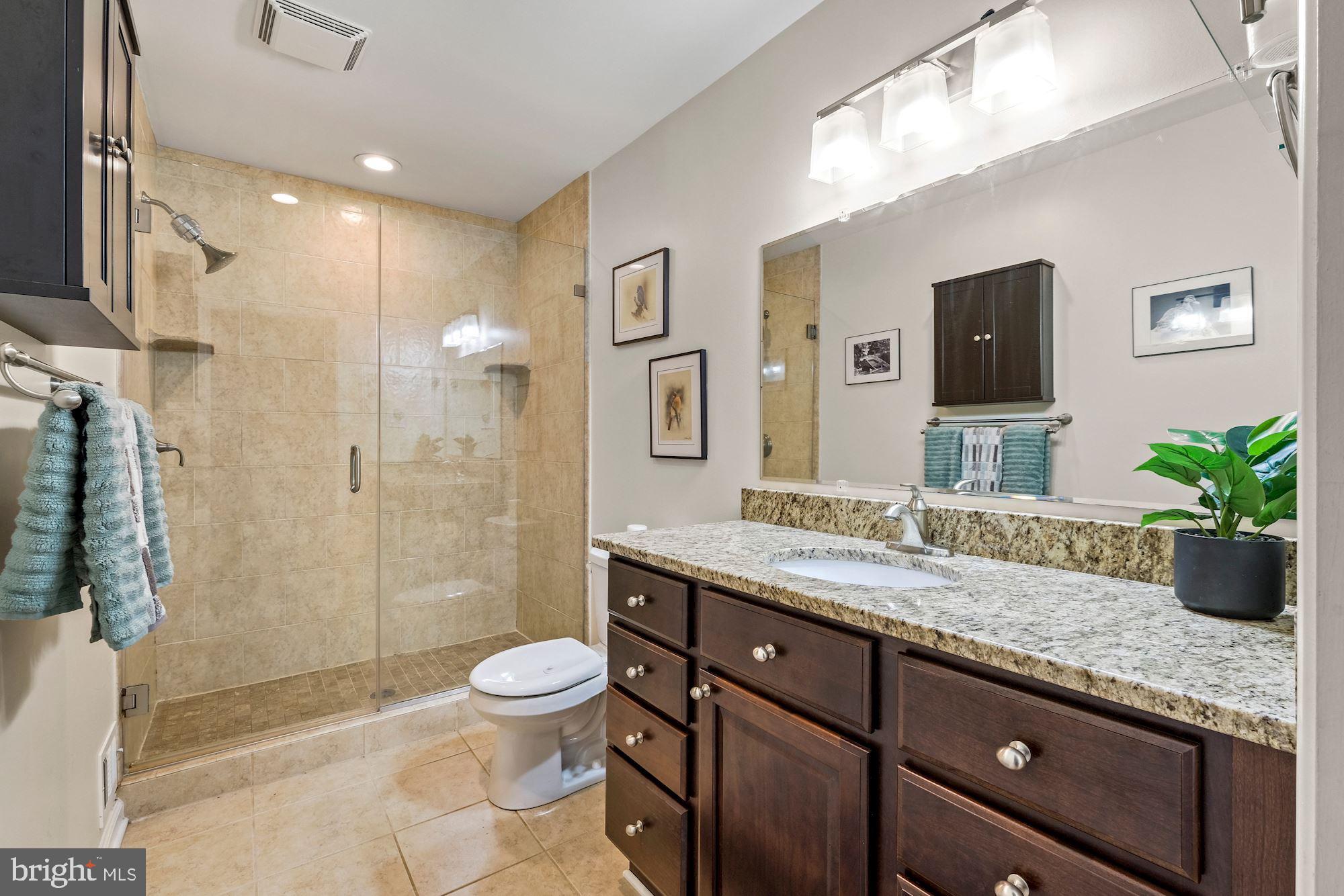 LAKEWOOD HILLS - Residential