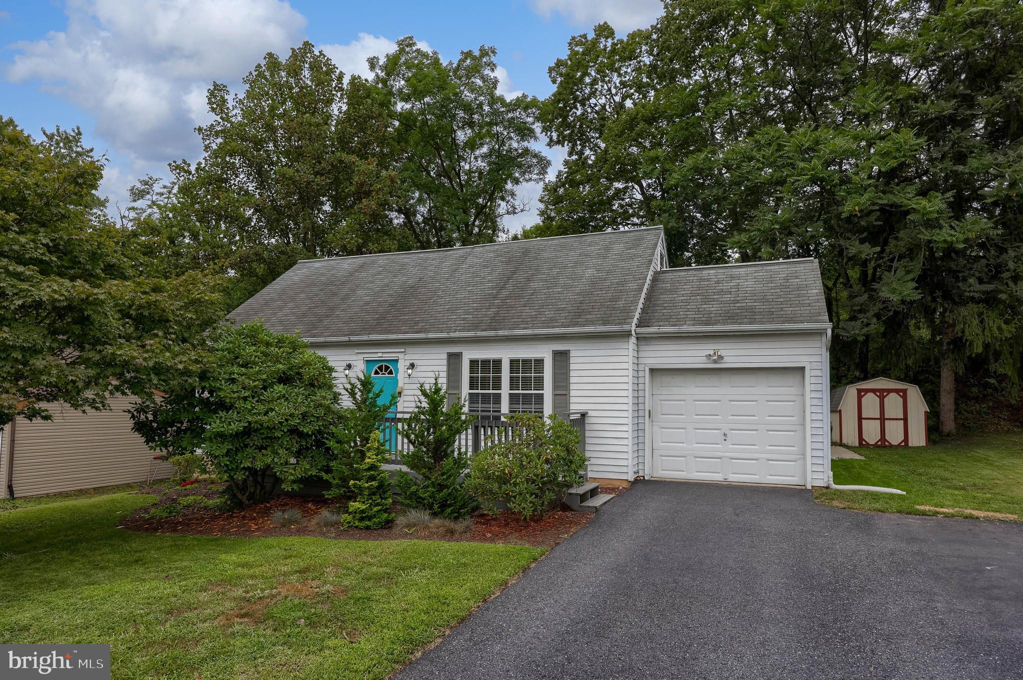 983 BLUE JAY ROAD
