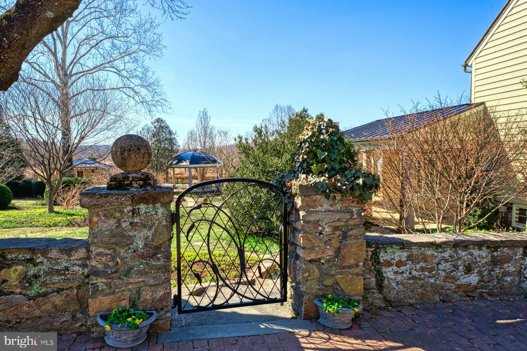 WATERFORD - Residential