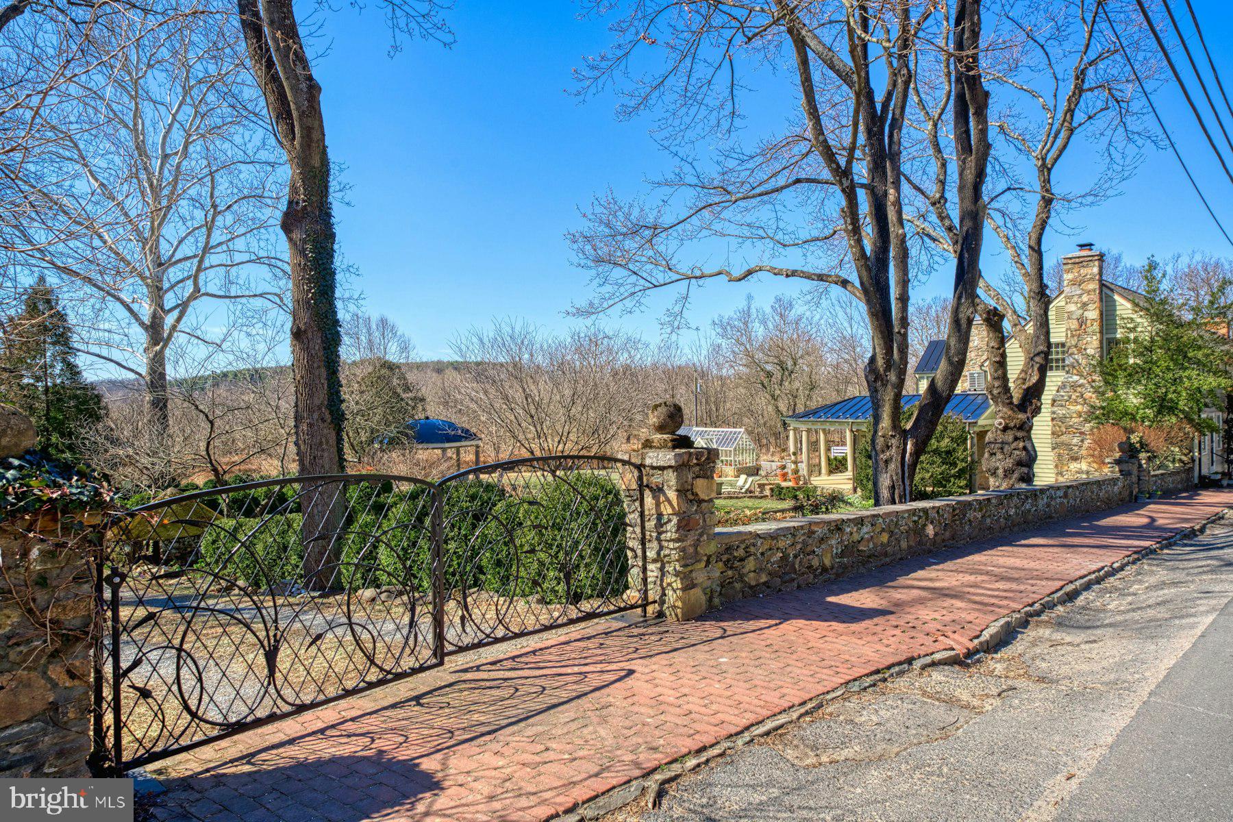 WATERFORD - Residential