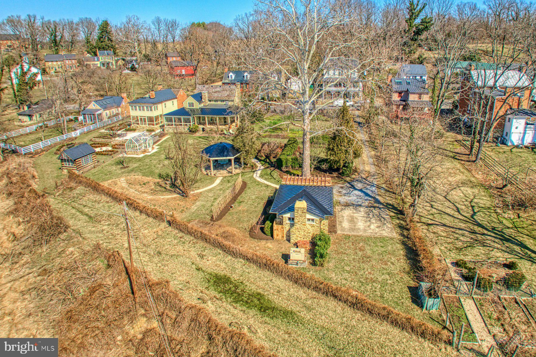 WATERFORD - Residential