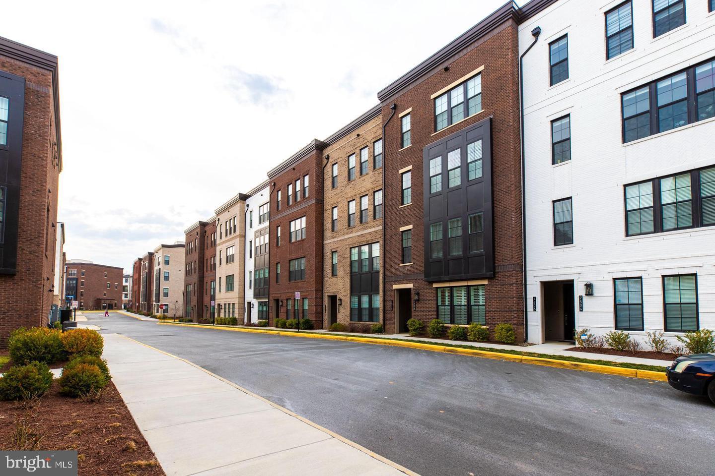 UNION PARK AT MCLEAN - Residential Lease