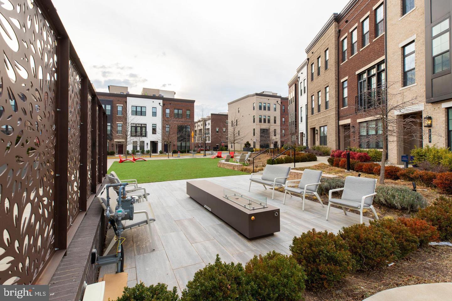 UNION PARK AT MCLEAN - Residential Lease