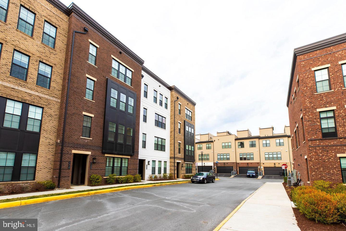 UNION PARK AT MCLEAN - Residential Lease