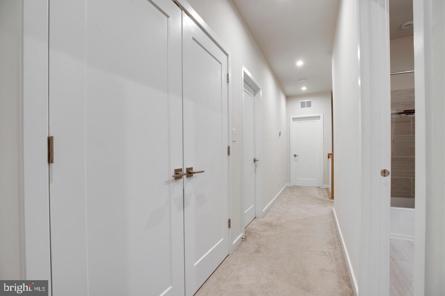 UNION PARK AT MCLEAN - Residential Lease