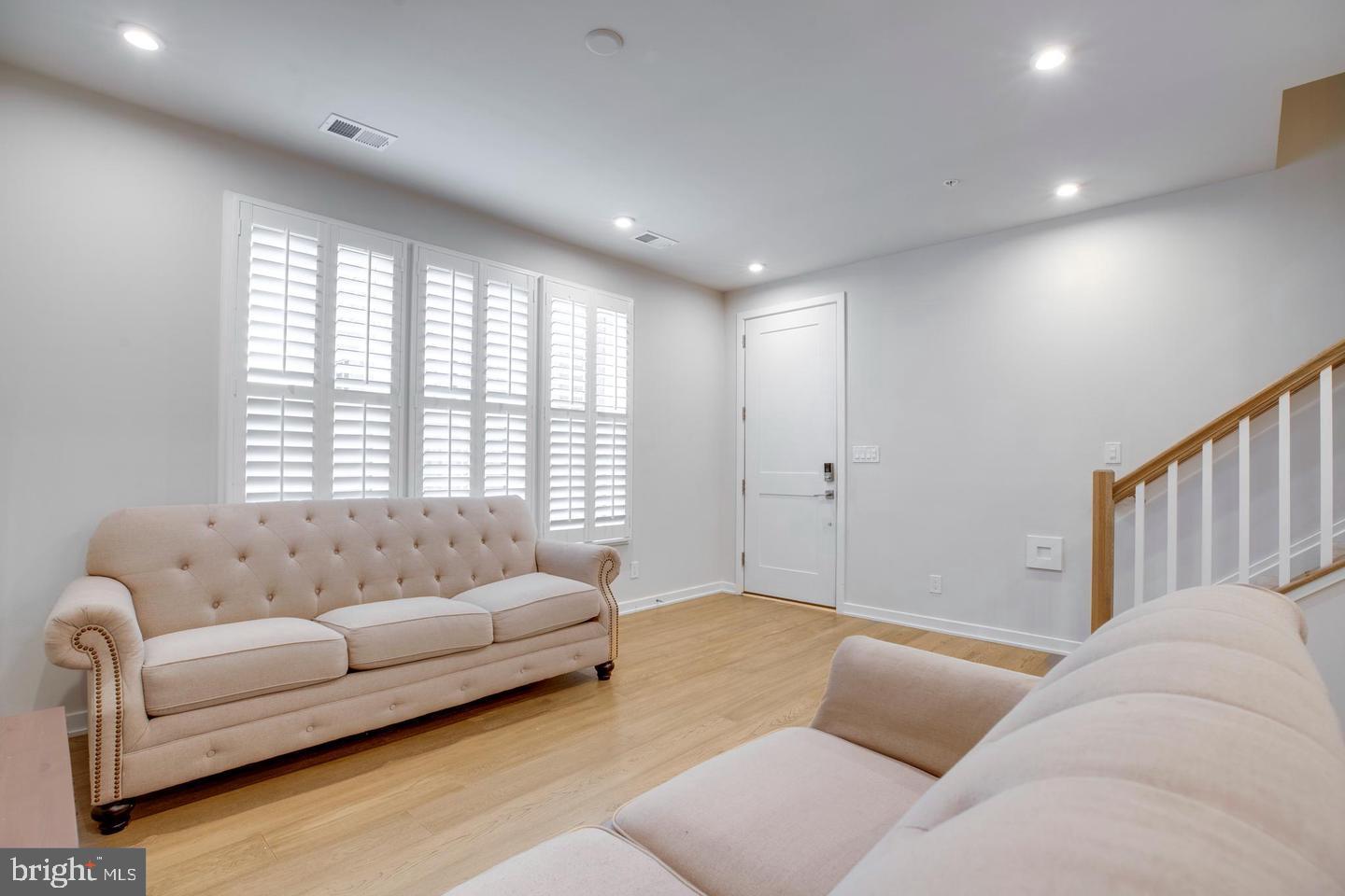 UNION PARK AT MCLEAN - Residential Lease