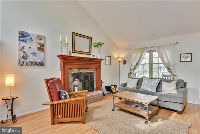 COUNTRYSIDE - Residential