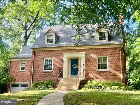 Homes For Sale - 4104 Woodberry Street<br/> University Park, MD 20782