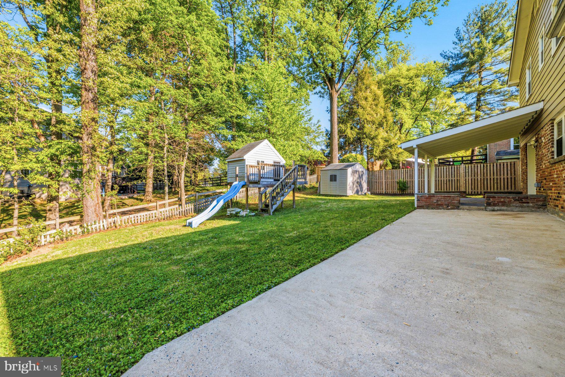 WHEATON OUTSIDE - Residential