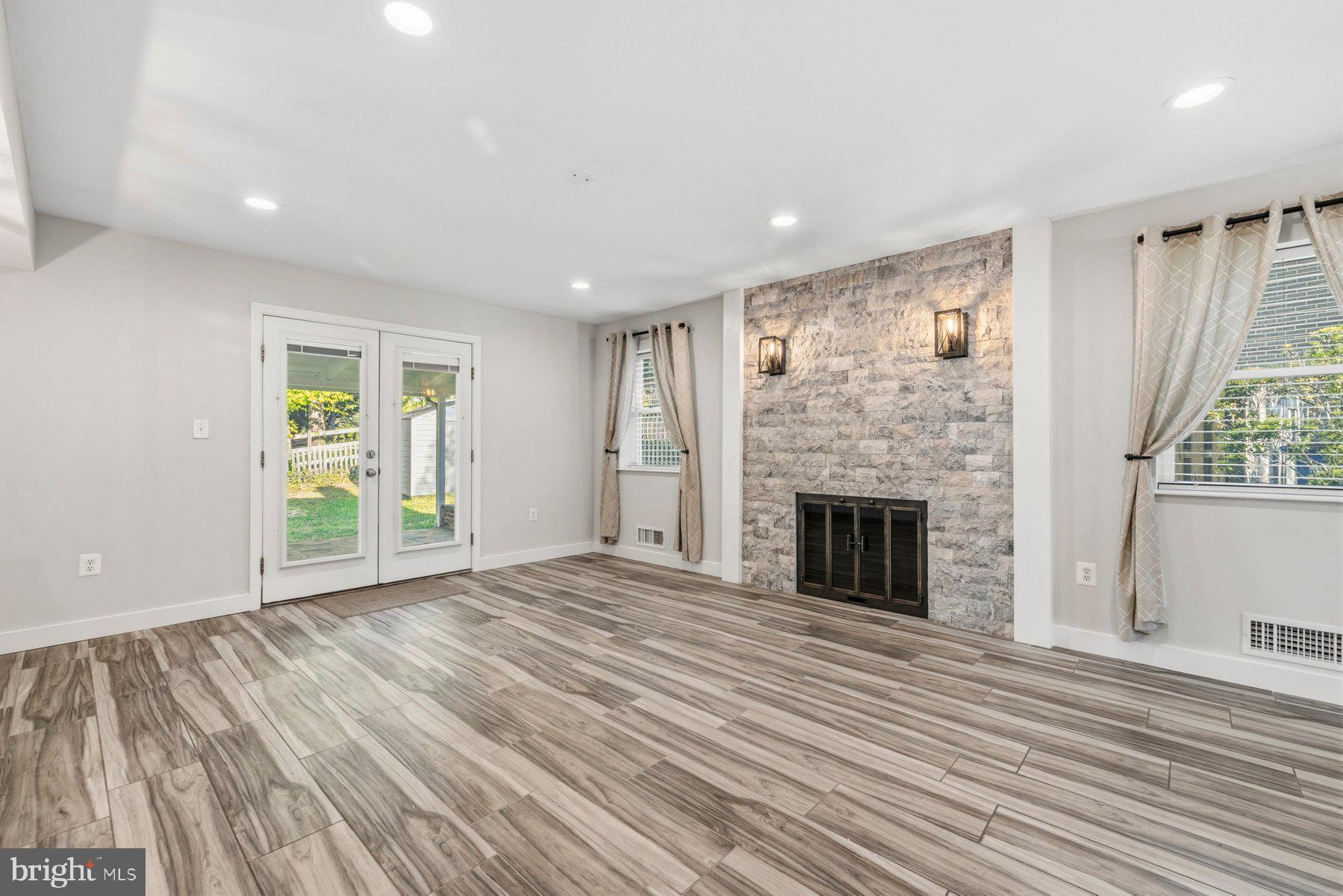 WHEATON OUTSIDE - Residential