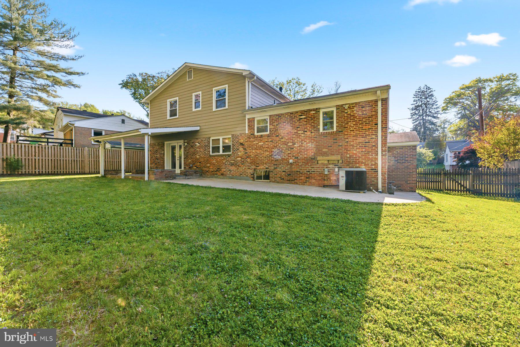 WHEATON OUTSIDE - Residential