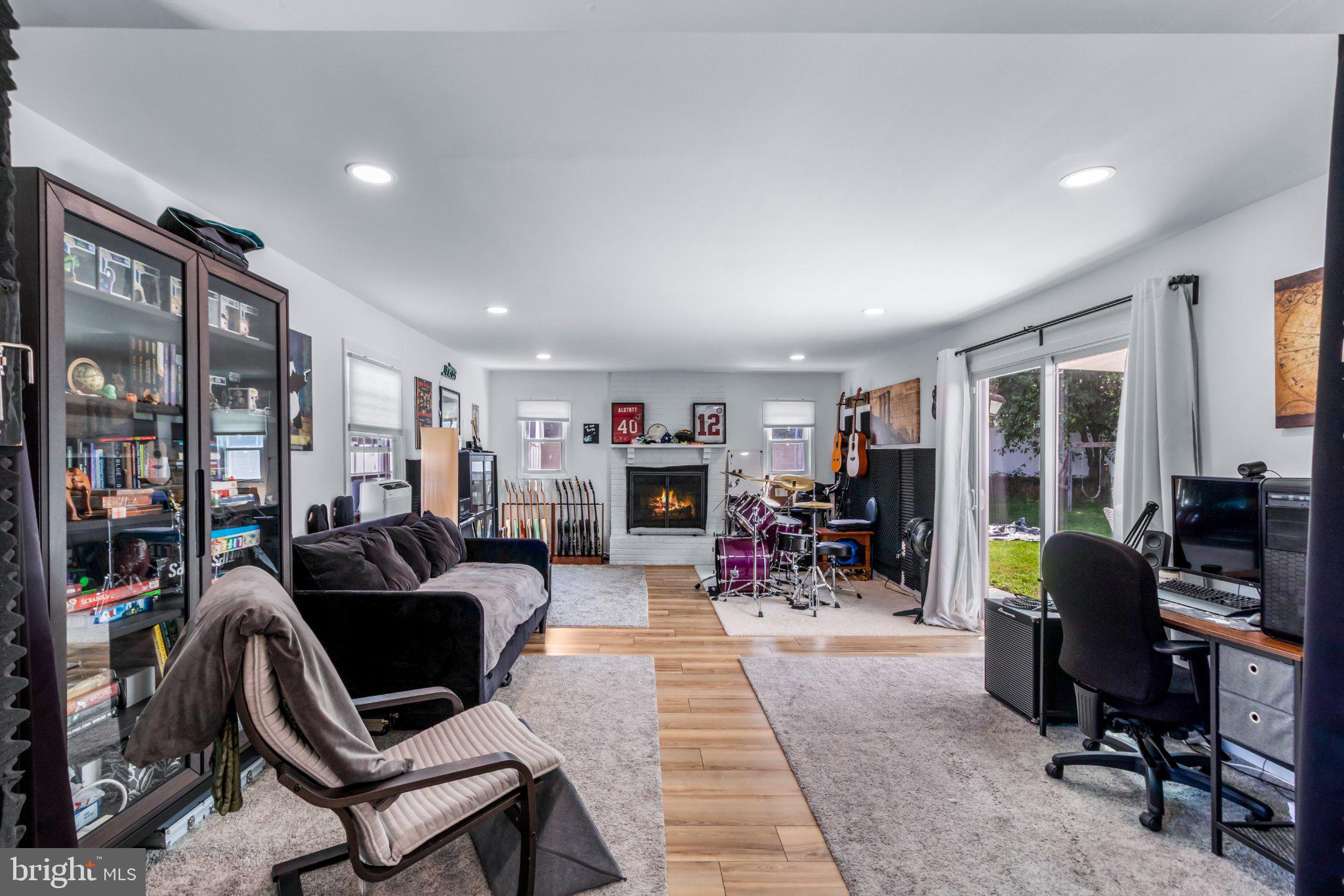 2810 BELAIR DRIVE
