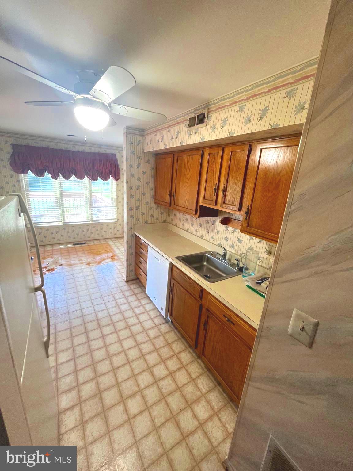 MONTGOMERY VILLAGE - Residential