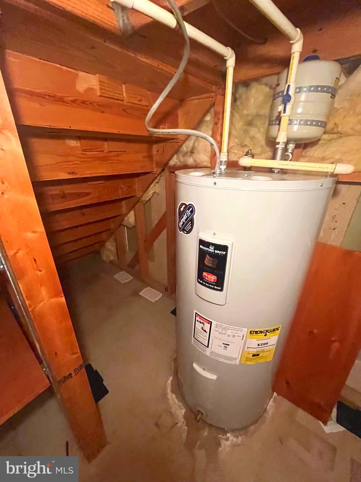 MONTGOMERY VILLAGE - Residential