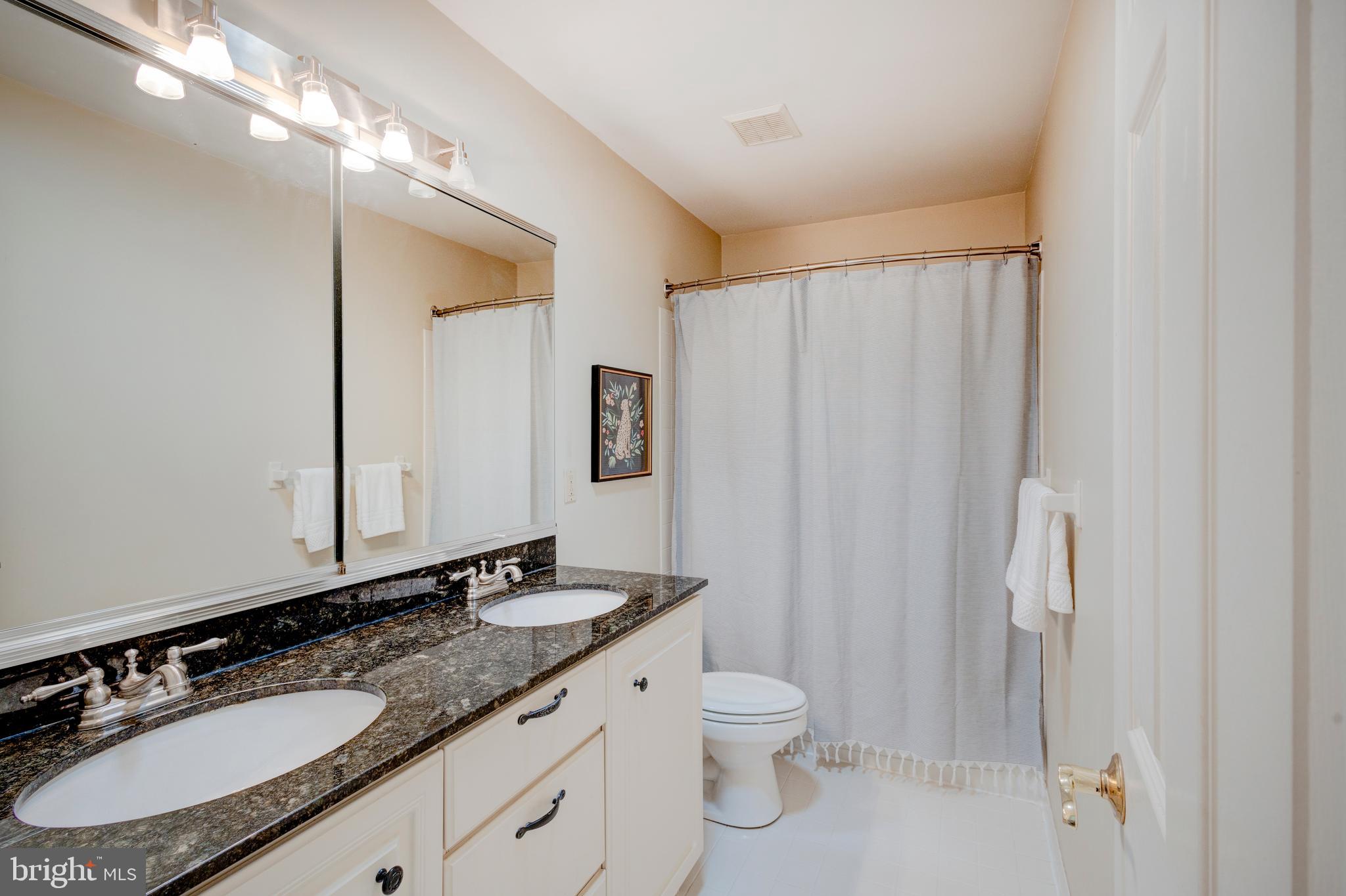 LAFAYETTE HILL - Residential