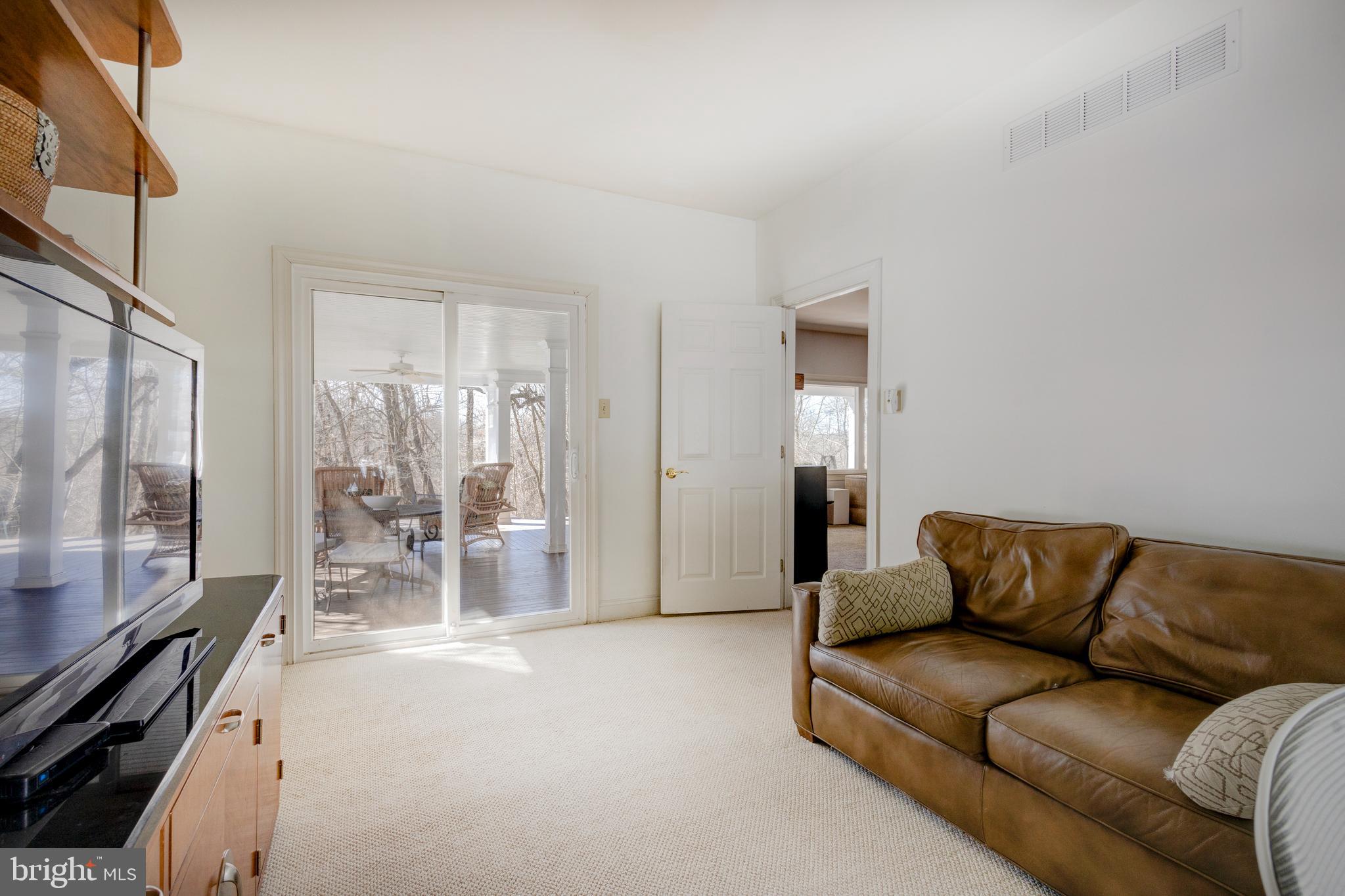 LAFAYETTE HILL - Residential