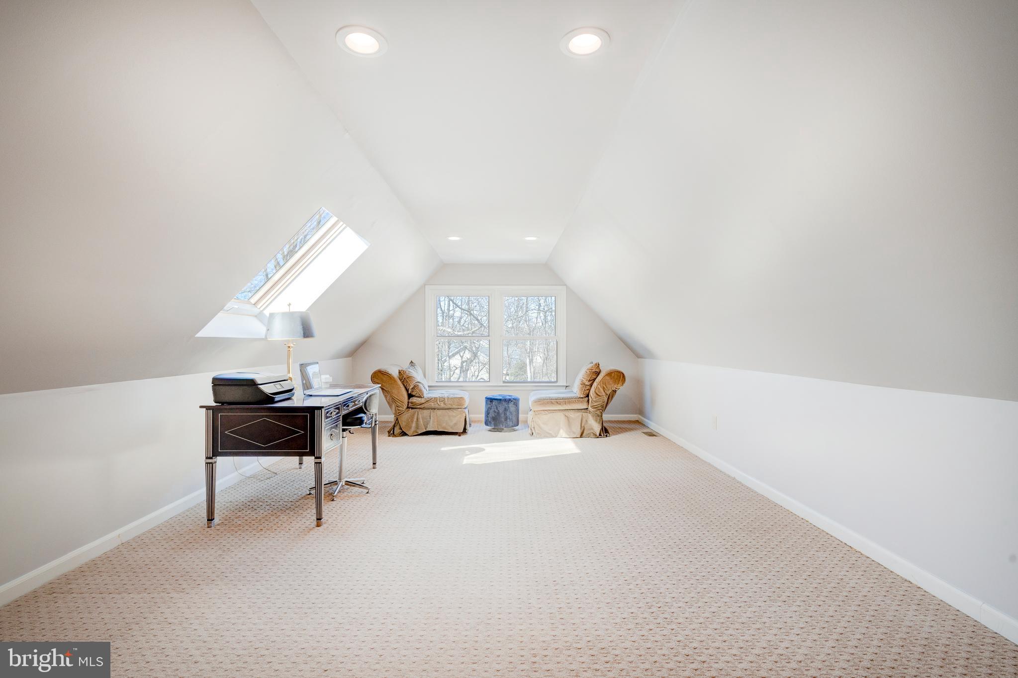 LAFAYETTE HILL - Residential