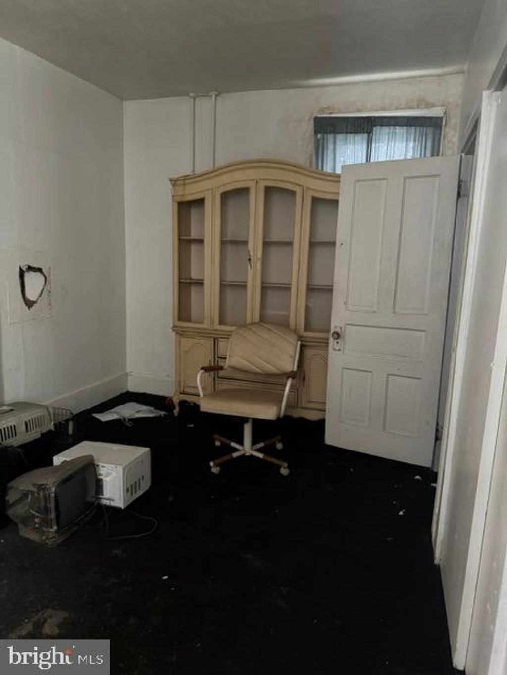 Photo of 300 3rd St, MONESSEN, PA 15062 (MLS # PAWL2000160)