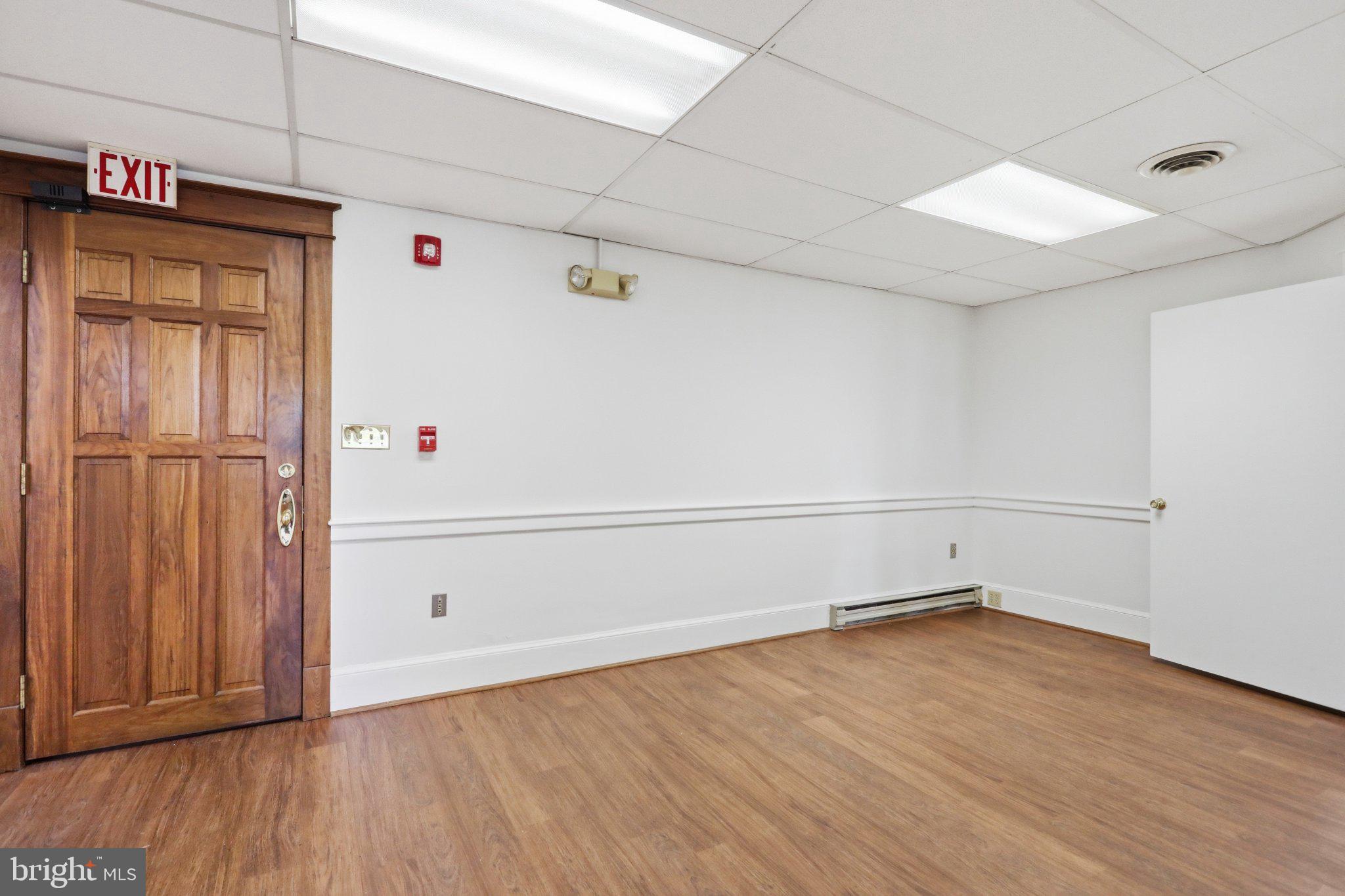 115 W. KING STREET 2ND FLOOR