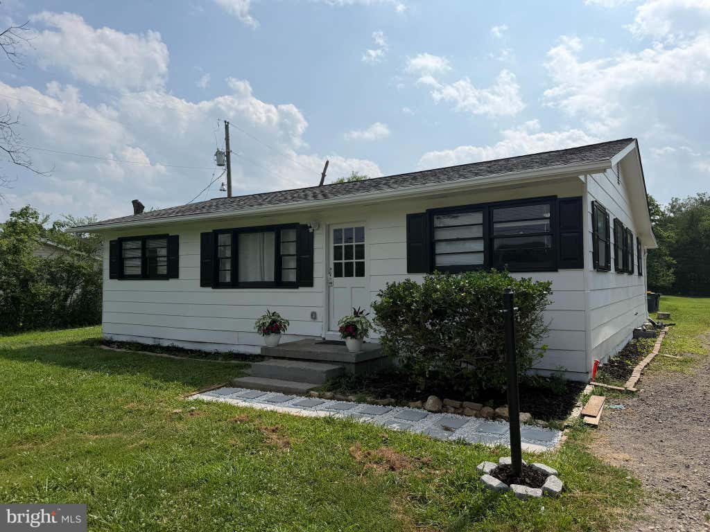 Photo of 8606 Linton Hall Road, BRISTOW, VA 20136 (MLS # VAPW2118272)