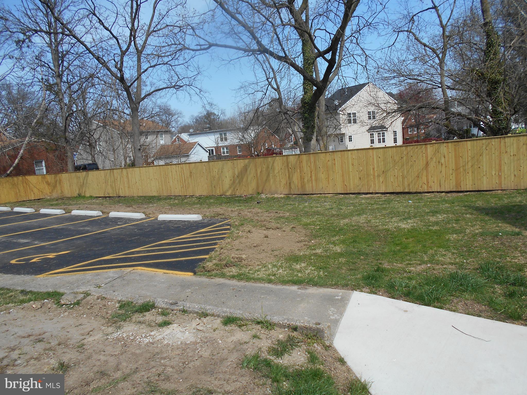 LAUREL - Residential Lease