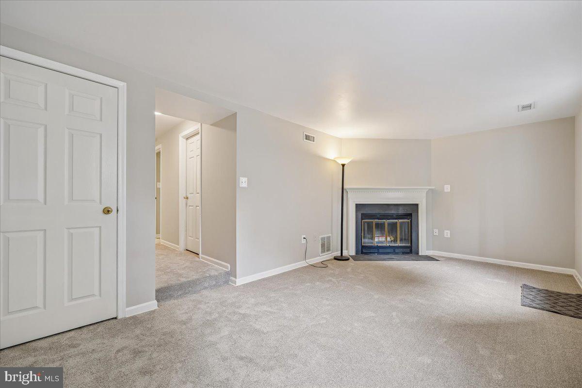 WATERSIDE - Residential