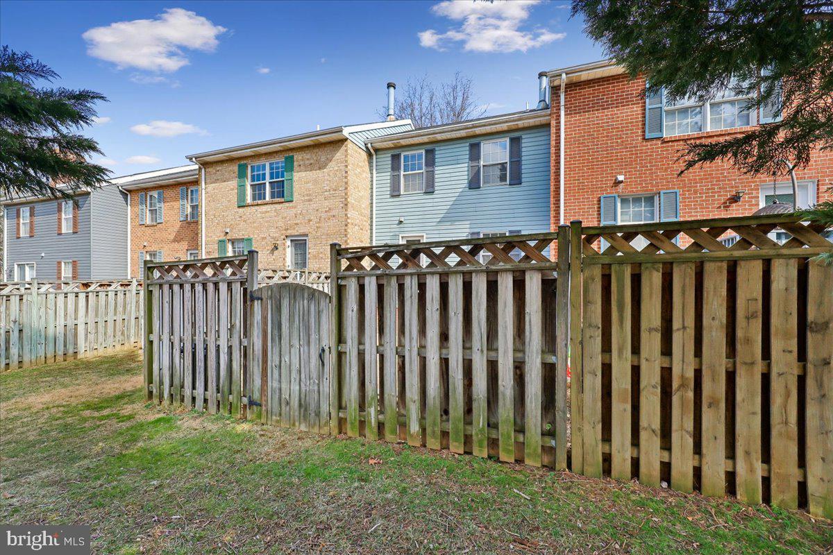 WATERSIDE - Residential