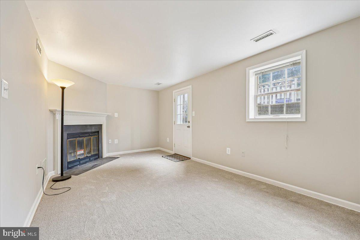 WATERSIDE - Residential