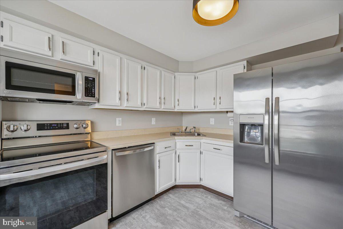 WATERSIDE - Residential