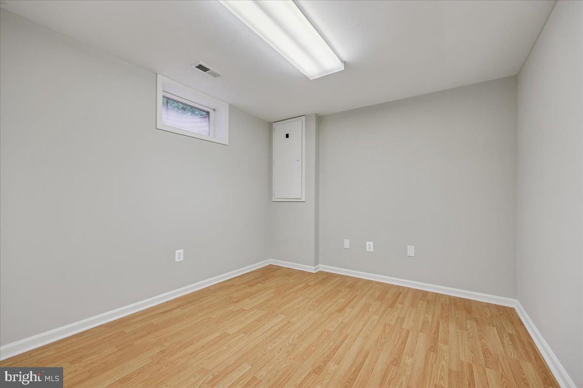 WATERSIDE - Residential