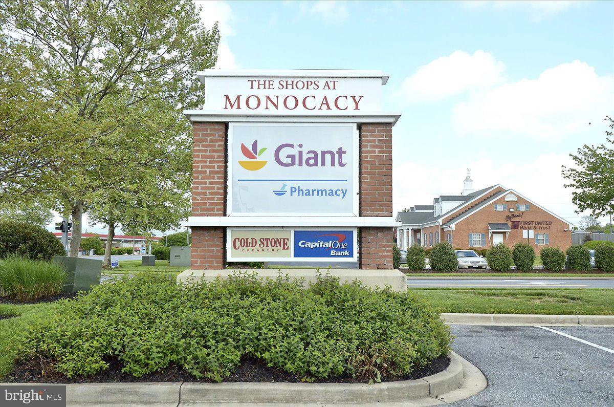 WATERSIDE - Residential