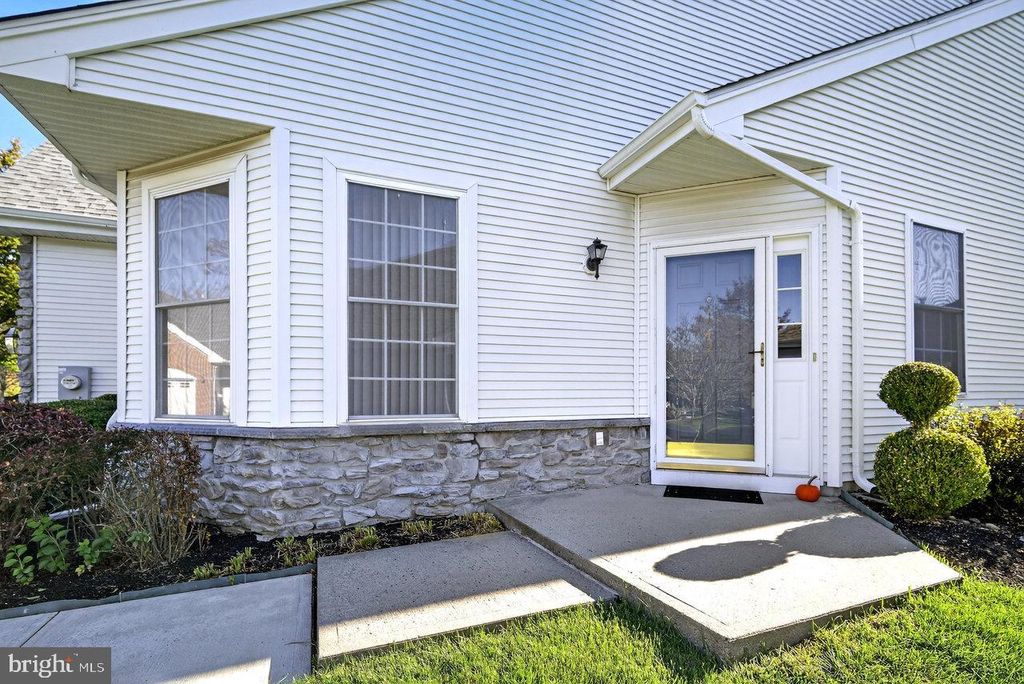 Photo of 147 Burholme Drive, HAMILTON, NJ 08691 (MLS # NJME2067596)