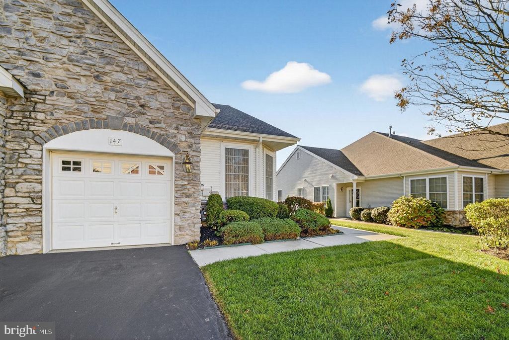 Photo of 147 Burholme Drive, HAMILTON, NJ 08691 (MLS # NJME2067596)