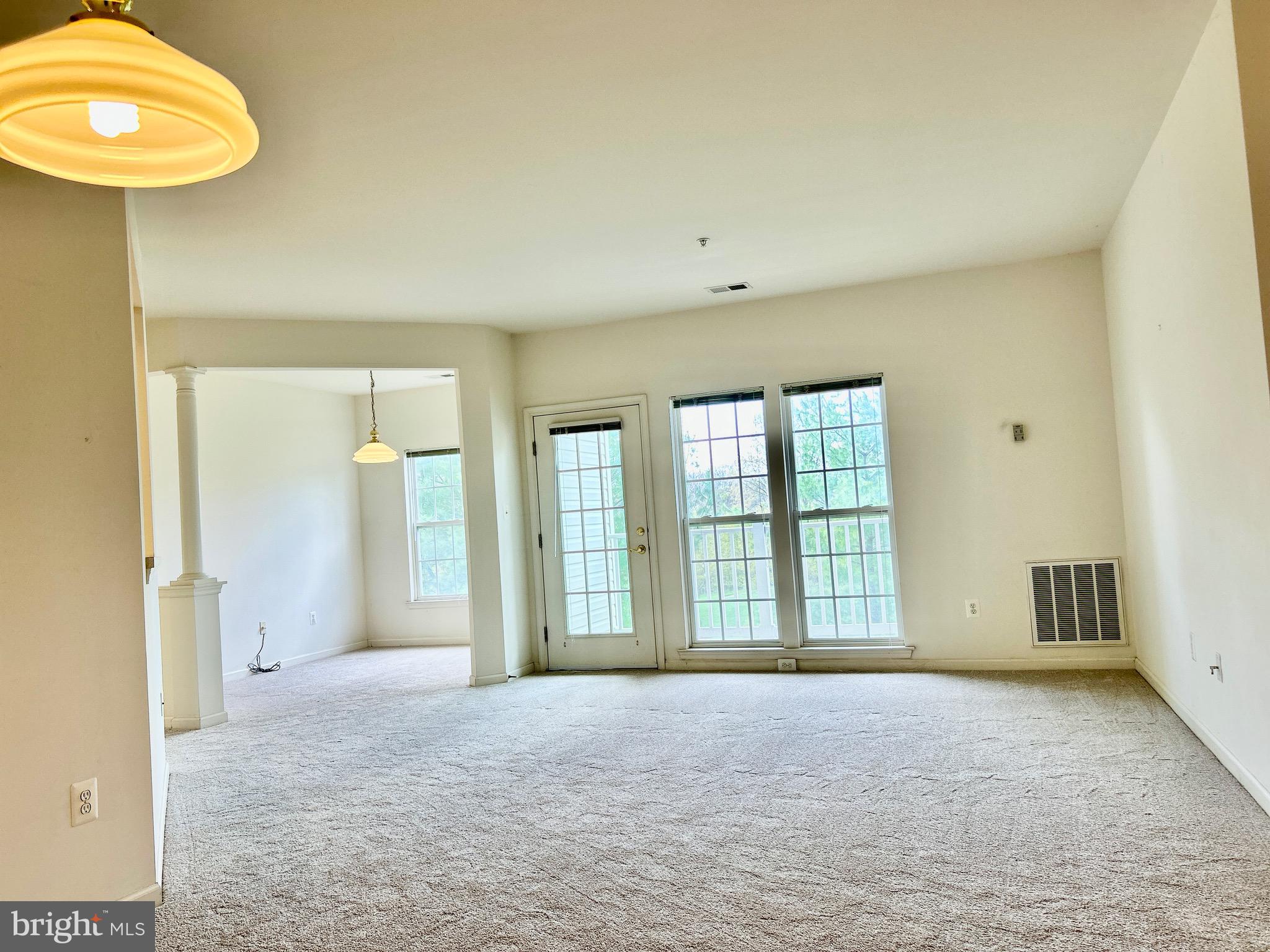 SPRING RIDGE - Residential