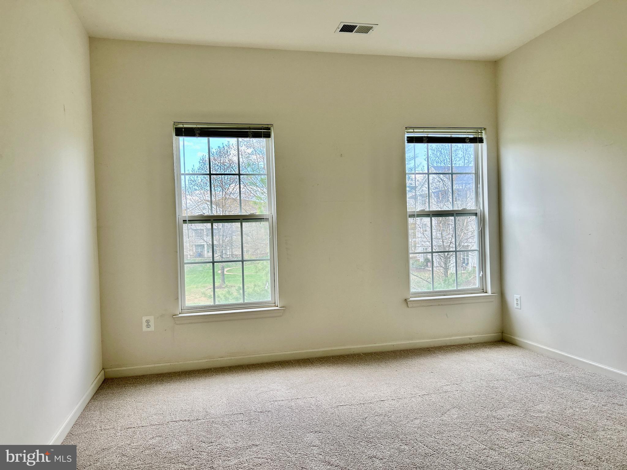 SPRING RIDGE - Residential