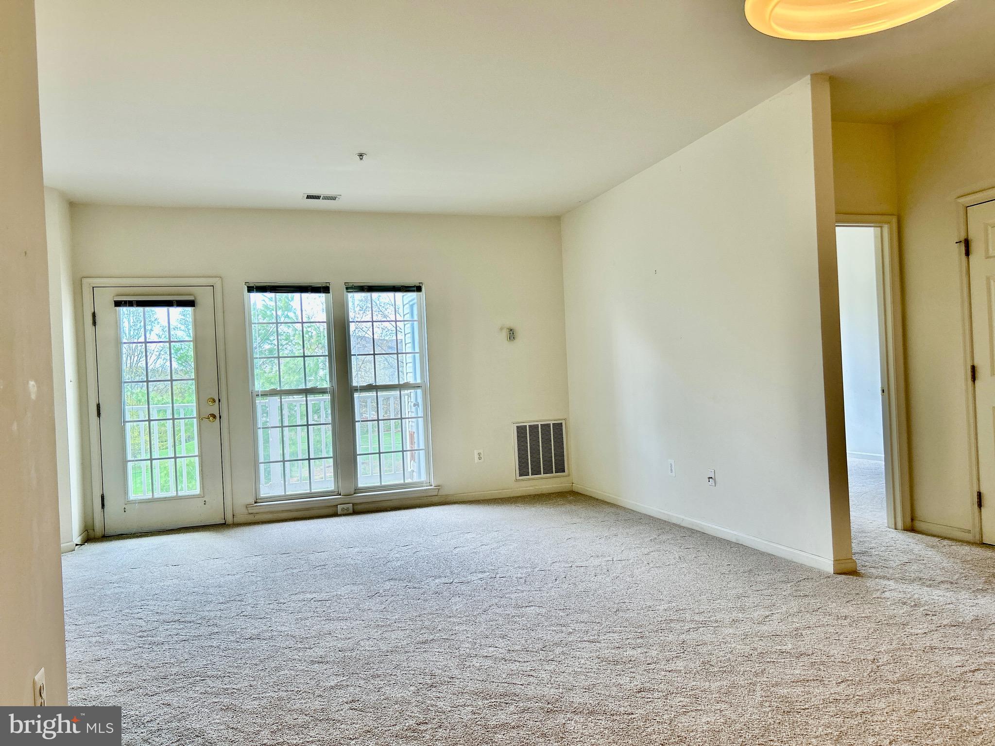 SPRING RIDGE - Residential