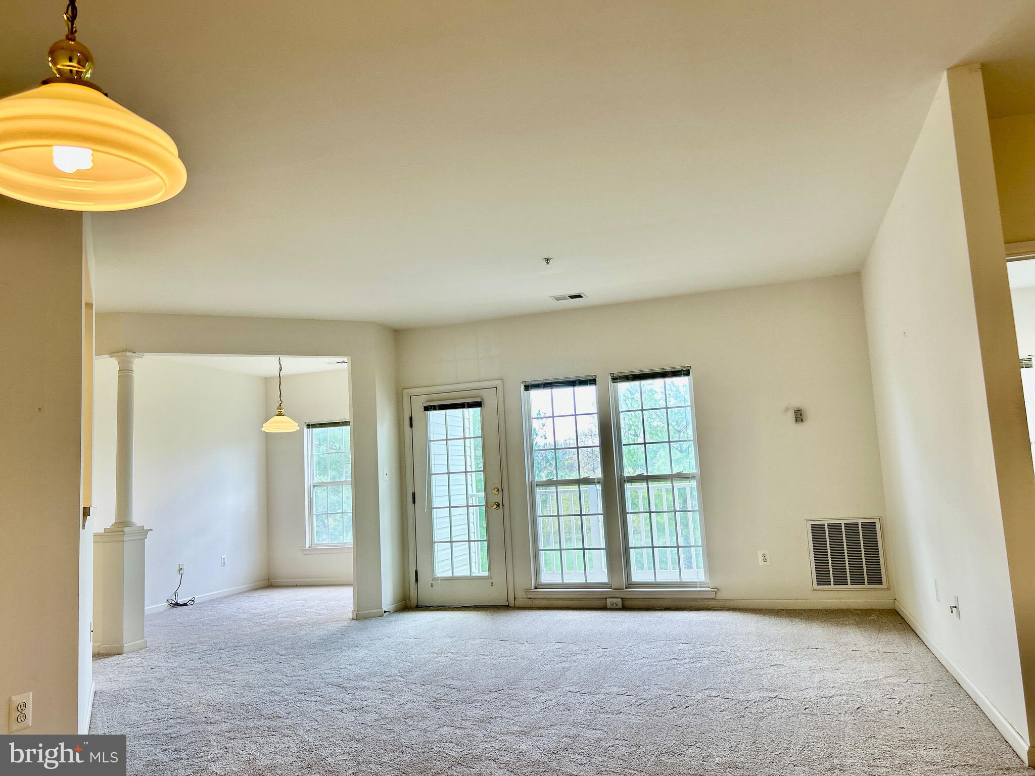 SPRING RIDGE - Residential