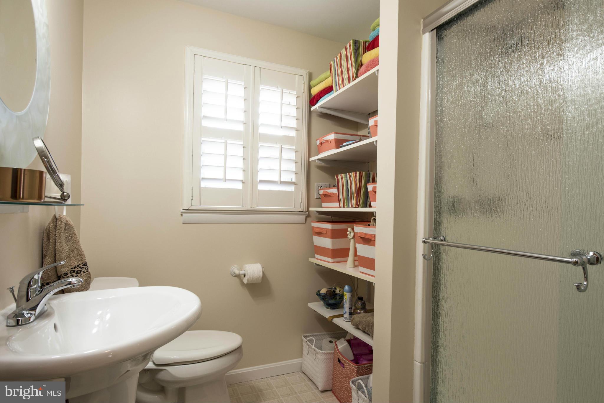 WOODLAND BEACH - Residential