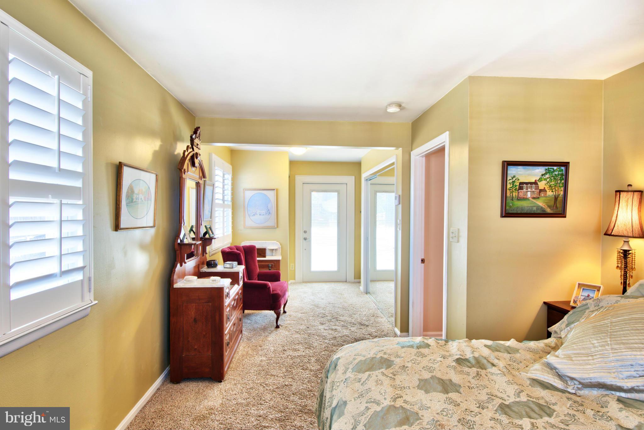 WOODLAND BEACH - Residential